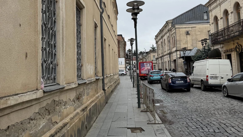 🎥 ქუთაისში №3 სკოლის ავარიული შენობა დაუცველია - მოქალაქეები რისკის ქვეშ